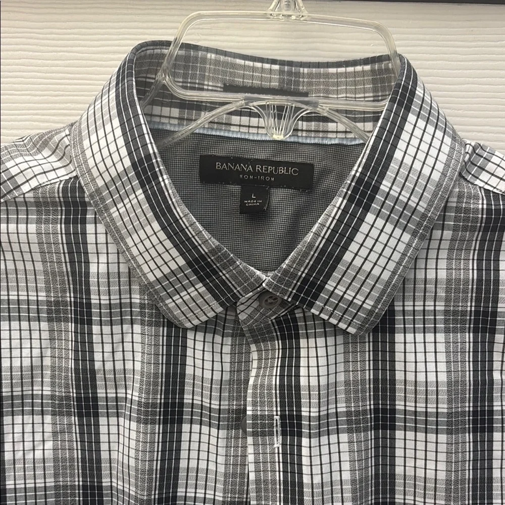Banana Republic Gray Casual Button Down Shirt, 100% cotton.